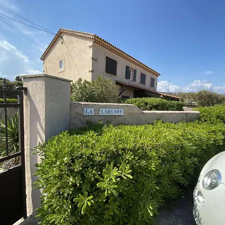 : 2 Pers Refait A Neuf Avec Clim, Jardin Et Parking - Fr-1-226-299